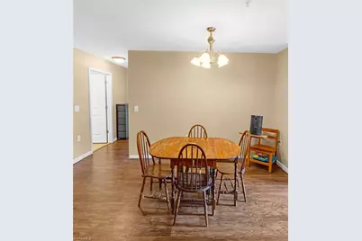 7102 W Friendly Avenue #108, Greensboro, NC 27410 - Photo 6