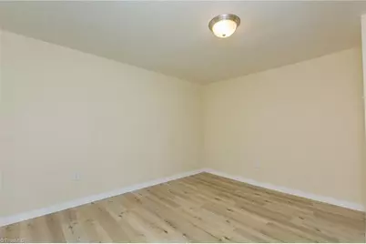 304 Phillips Street, Thomasville, NC 27360 - Photo 18
