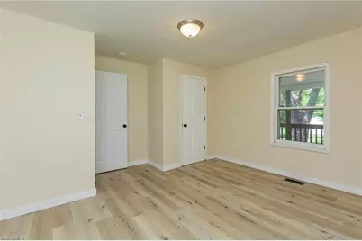 304 Phillips Street, Thomasville, NC 27360 - Photo 16