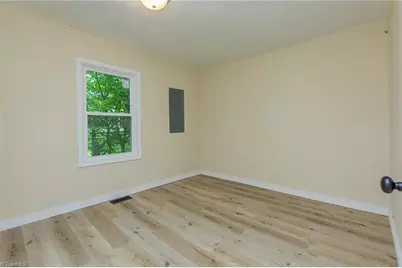 304 Phillips Street, Thomasville, NC 27360 - Photo 20