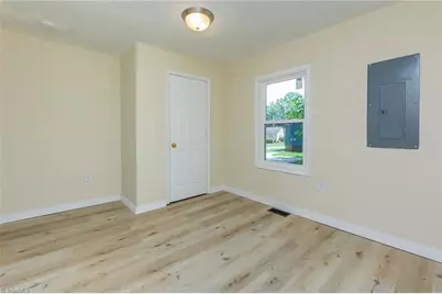 304 Phillips Street, Thomasville, NC 27360 - Photo 14