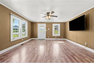 401 Sunset Drive, Randleman, NC 27317 - Photo 12