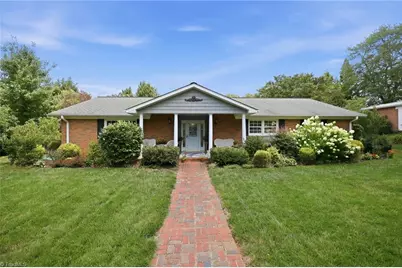 1025 Oaklawn Avenue, Winston-Salem, NC 27104 - Photo 1