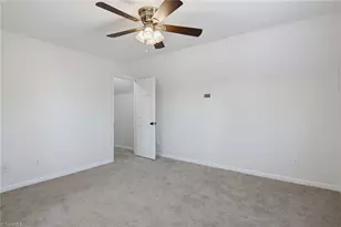 1615 Upland Dr, Greensboro, NC 27405 - Photo 22