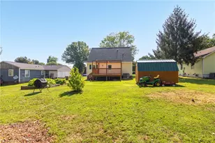 1615 Upland Dr, Greensboro, NC 27405 - Photo 30