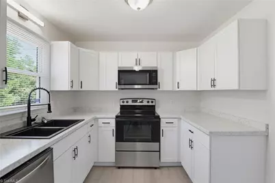 1615 Upland Drive, Greensboro, NC 27405 - Photo 12