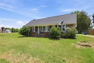 908 Boone Rd, Burlington, NC 27217 - Photo 2