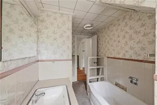 913 I St, North Wilkesboro, NC 28659 - Photo 22