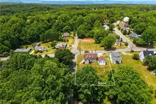 913 I St, North Wilkesboro, NC 28659 - Photo 8