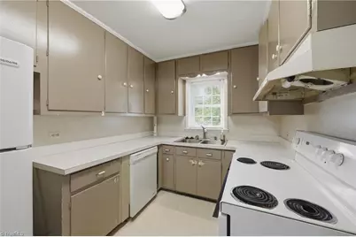 913 I Street, North Wilkesboro, NC 28659 - Photo 14