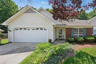 3106 Woodpoint St, Jamestown, NC 27282 - Photo 2