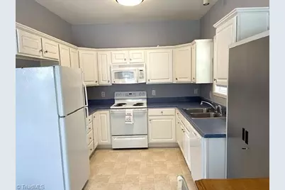 1015 Huntington Ridge Lane, Winston-Salem, NC 27105 - Photo 4