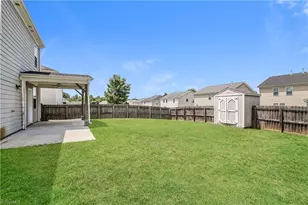4625 Meadowside Terrace, High Point, NC 27265 - Photo 32