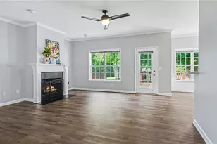 2115 Forest Edge Dr, Greensboro, NC 27406 - Photo 10