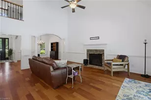7132 Pleasant Oaks Rd, Greensboro, NC 27410 - Photo 10