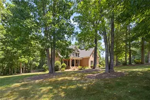 7132 Pleasant Oaks Rd, Greensboro, NC 27410 - Photo 2
