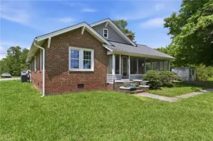 5853 Riverdale Dr, Jamestown, NC 27282 - Photo 2