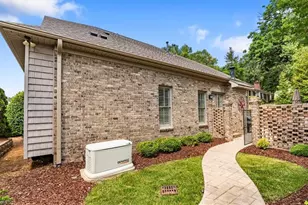 19 Blakeney Pl, Greensboro, NC 27408 - Photo 48