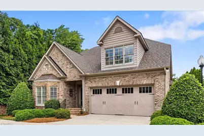 19 Blakeney Place, Greensboro, NC 27408 - Photo 2