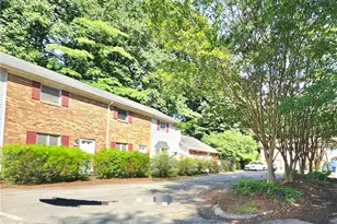 817 Brickwood Ct, Winston-Salem, NC 27127 - Photo 2