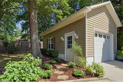 701 Dale Court, Burlington, NC 27215 - Photo 8