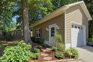 701 Dale Ct, Burlington, NC 27215 - Photo 8