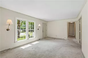 701 Dale Ct, Burlington, NC 27215 - Photo 10