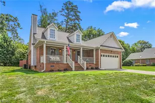 103 Somerset Ct, Mebane, NC 27302 - Photo 2