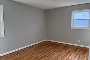 3021 Stratford Dr, Greensboro, NC 27408 - Photo 12