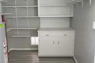 3021 Stratford Dr, Greensboro, NC 27408 - Photo 8