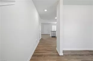 3906 Bellingham Ct, Greensboro, NC 27406 - Photo 6