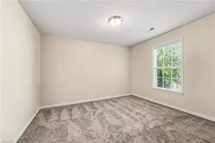 2600 Pennoak Way, Greensboro, NC 27407 - Photo 18