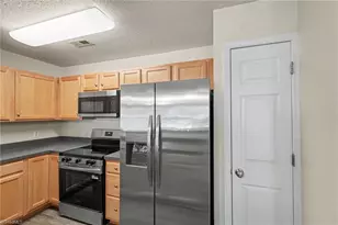 2600 Pennoak Way, Greensboro, NC 27407 - Photo 12