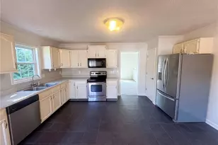 109 Briarcreek Dr, Midway, NC 27107 - Photo 2