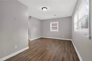 2204 Maybank Dr, Greensboro, NC 27403 - Photo 8