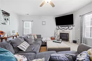1612 Bancroft Ct, Graham, NC 27253 - Photo 10
