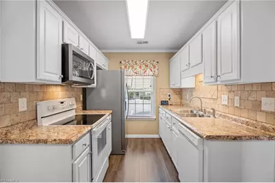 3018 Hyde Place Circle, Winston-Salem, NC 27103 - Photo 10