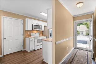 3018 Hyde Pl Cir, Winston-Salem, NC 27103 - Photo 8