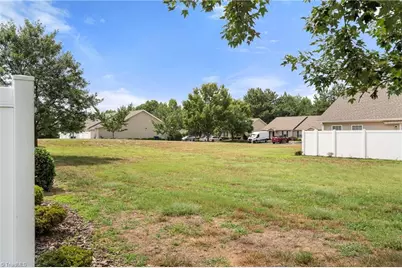 3018 Hyde Place Circle, Winston-Salem, NC 27103 - Photo 30