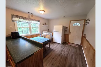 117 Locust Road, King, NC 27021 - Photo 4