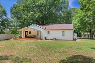 853 Meadowbrook Dr, King, NC 27021 - Photo 2