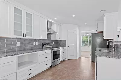 813 Leach Avenue, Thomasville, NC 27360 - Photo 8