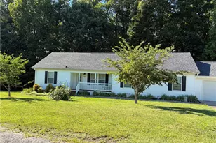 3826 Running Deer Rd, Jonesville, NC 28642 - Photo 2
