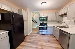 101 Maple Hill Ct, Winston-Salem, NC 27106 - Photo 2
