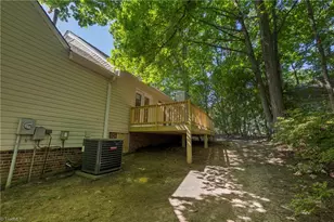 942 Chatfield Dr, Jamestown, NC 27282 - Photo 22