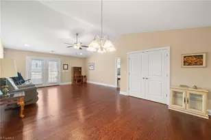 204 Oak Ridge Dr, Archdale, NC 27263 - Photo 10