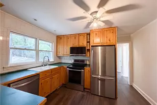 718 Hardeman St, Thomasville, NC 27360 - Photo 4