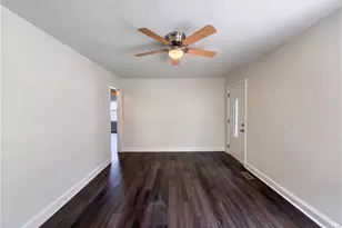 718 Hardeman St, Thomasville, NC 27360 - Photo 6