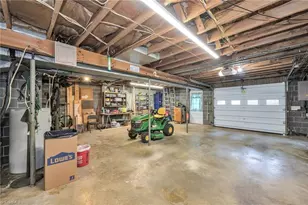 208 Raven Green St, Wilkesboro, NC 28697 - Photo 40