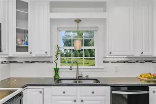 208 Raven Green St, Wilkesboro, NC 28697 - Photo 20